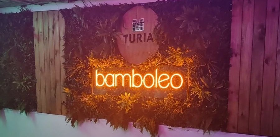 Cartel del Restaurante Bamboleo